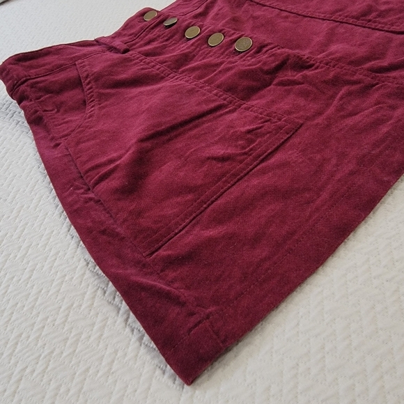 Forever 21 Burgundy Skirt with Gold Buttons Size Medium Mini Casual - Picture 5 of 12